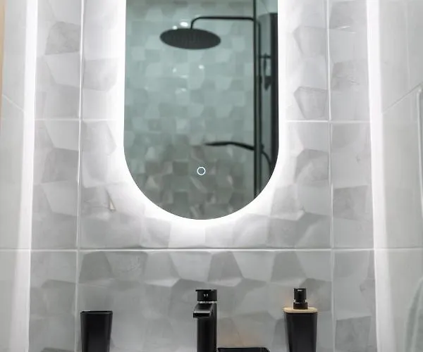 Spa, Terrasse Plein Centre Et Proche Gare *