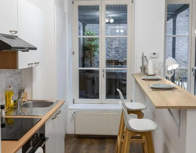 Spa, Terrasse Plein Centre Et Proche Gare Metz